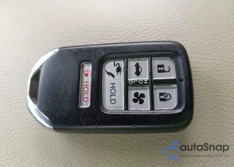 2018 Honda Clarity Plug-In Hybrid z USA, uszkodzony, nr VIN JHMZC5F14JC007799